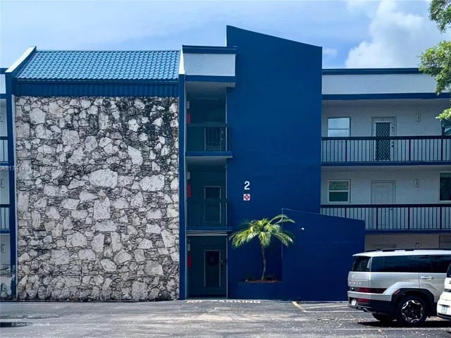 $62,000 | 3210 Holiday Springs Boulevard, Unit 2204, Margate, FL 33063