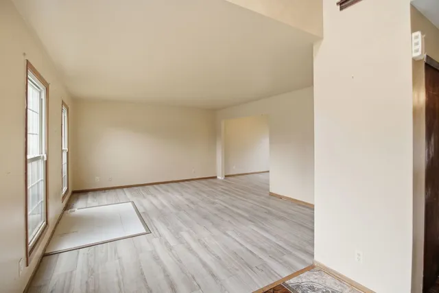 $400,000 | 1155 Hanover Drive, Batavia, IL 60510