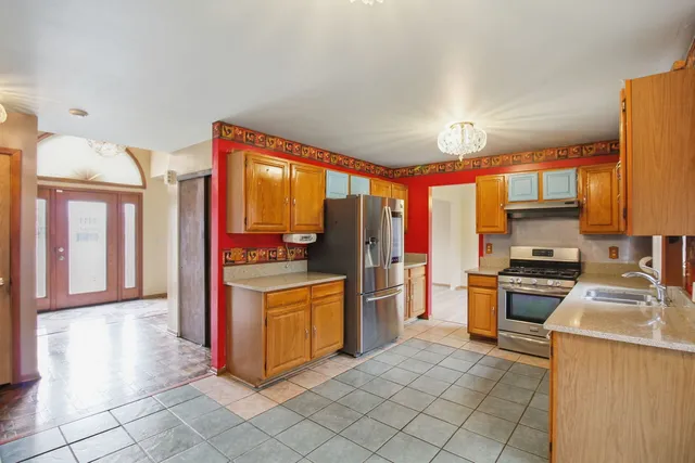 $400,000 | 1155 Hanover Drive, Batavia, IL 60510