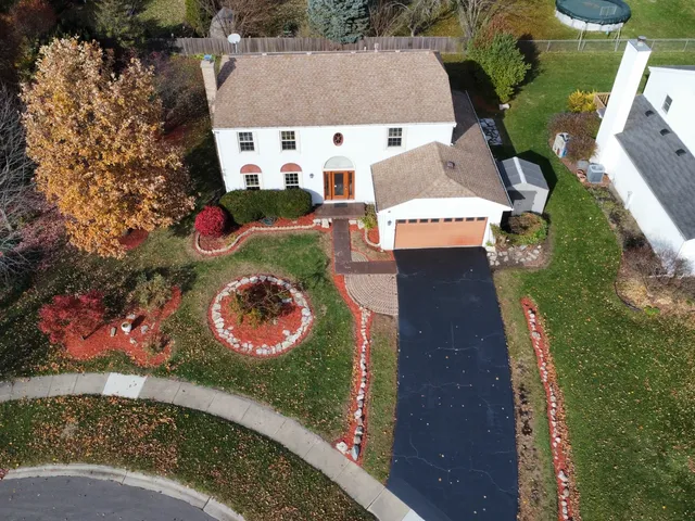 $400,000 | 1155 Hanover Drive, Batavia, IL 60510