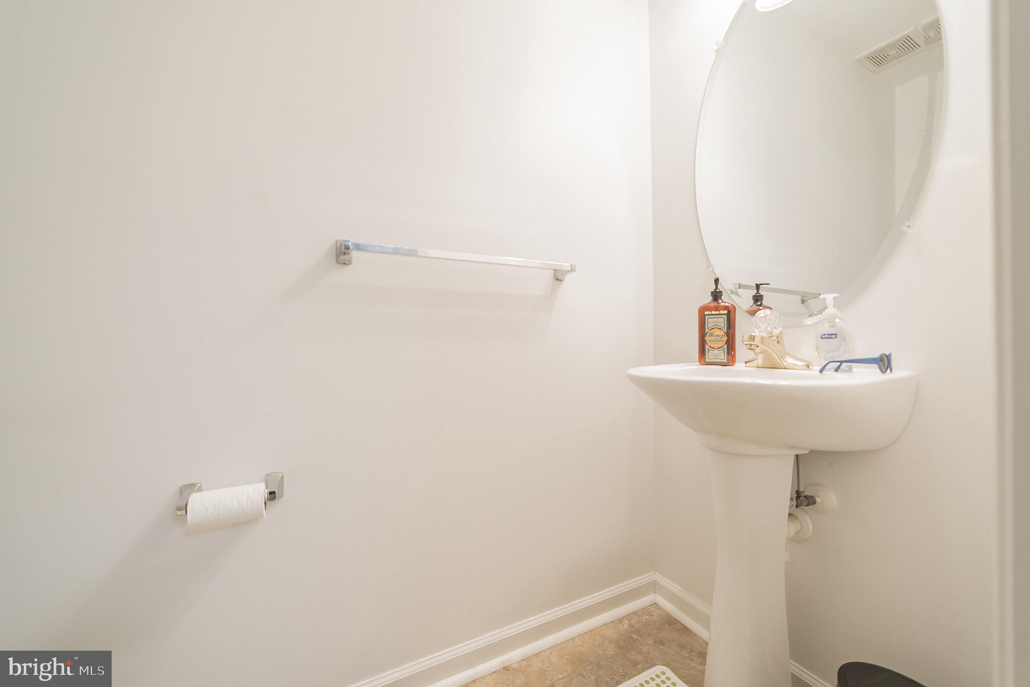 1512 Pattison Road Baltimore, MD 21221 - Photo 13 of 31 Main floor powder room