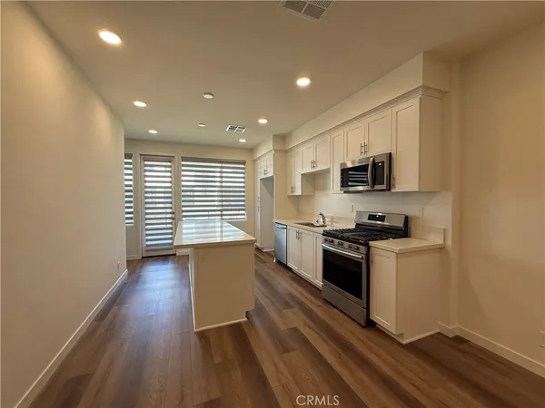 $3,900 | 3 Bigsby Drive, Stanton, CA 90680