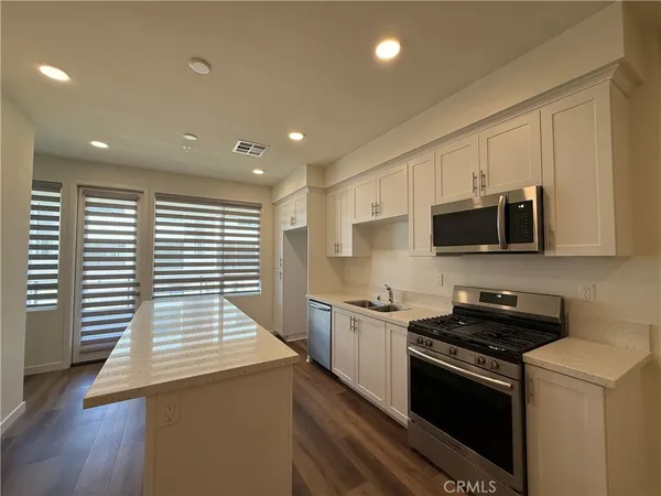 $3,900 | 3 Bigsby Drive, Stanton, CA 90680