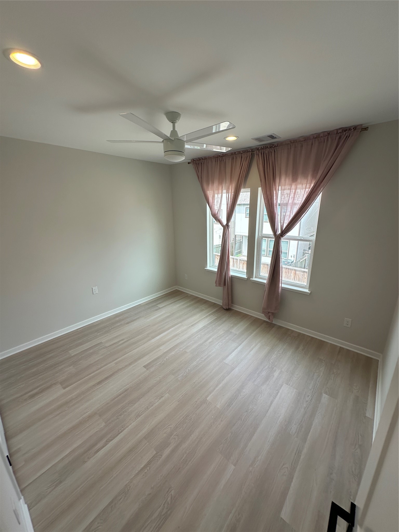 2032 West Tidwell Road Houston, TX 77091 - Photo 22 of 32
