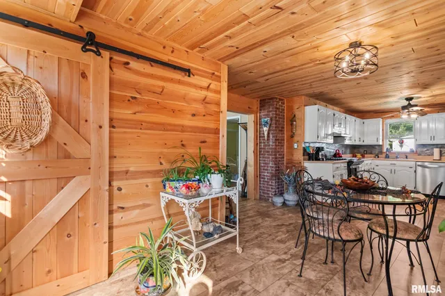 $164,900 | 308 Dayton Street, Tower Hill, IL 62571