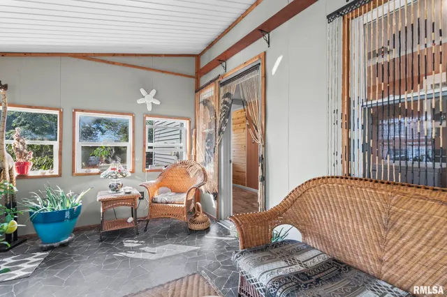 $164,900 | 308 Dayton Street, Tower Hill, IL 62571