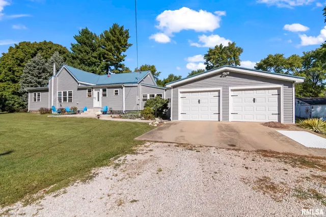 $164,900 | 308 Dayton Street, Tower Hill, IL 62571