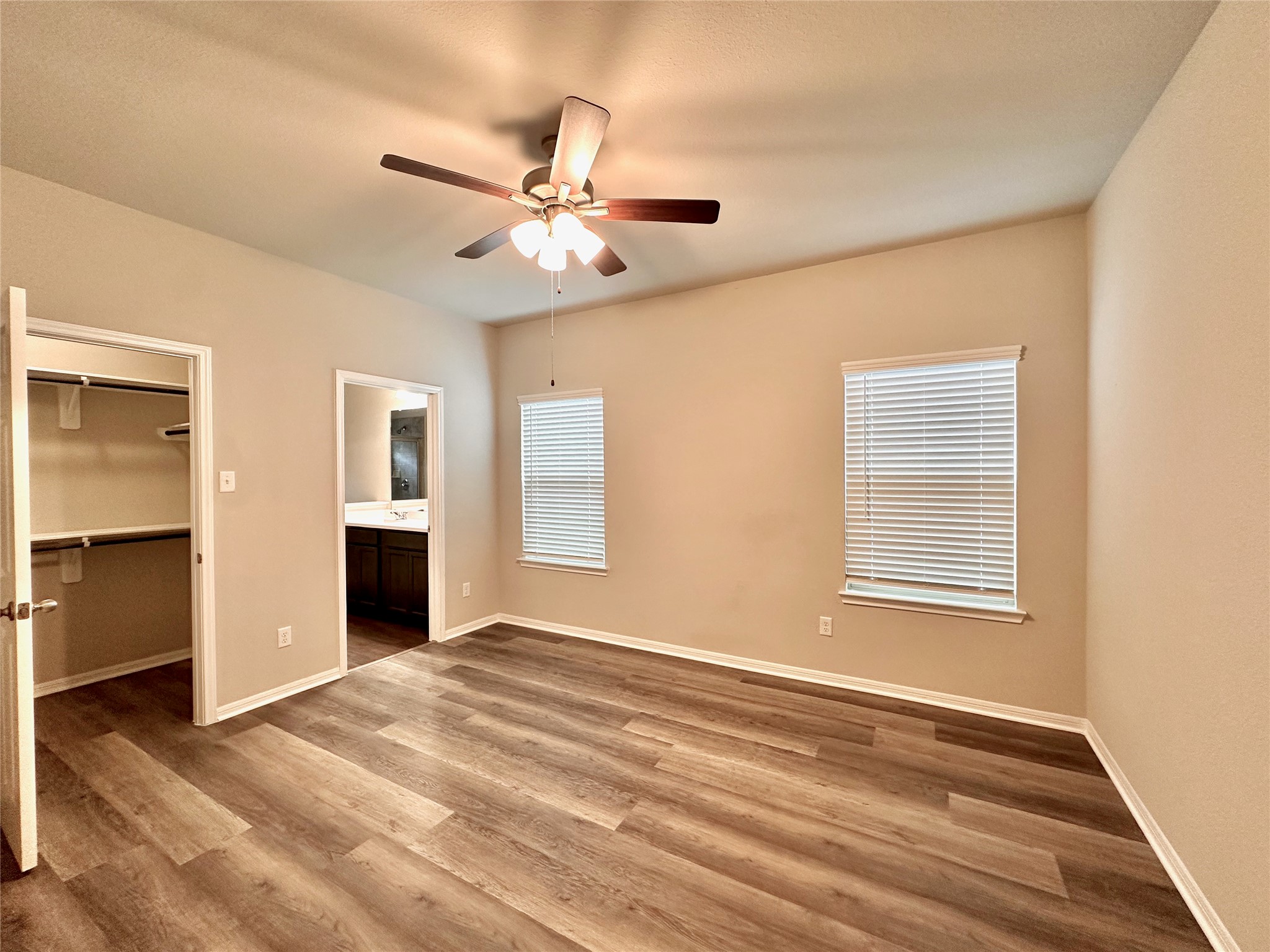 13327 Myrtle Meadows Lane Houston, TX 77048 - Photo 11 of 22