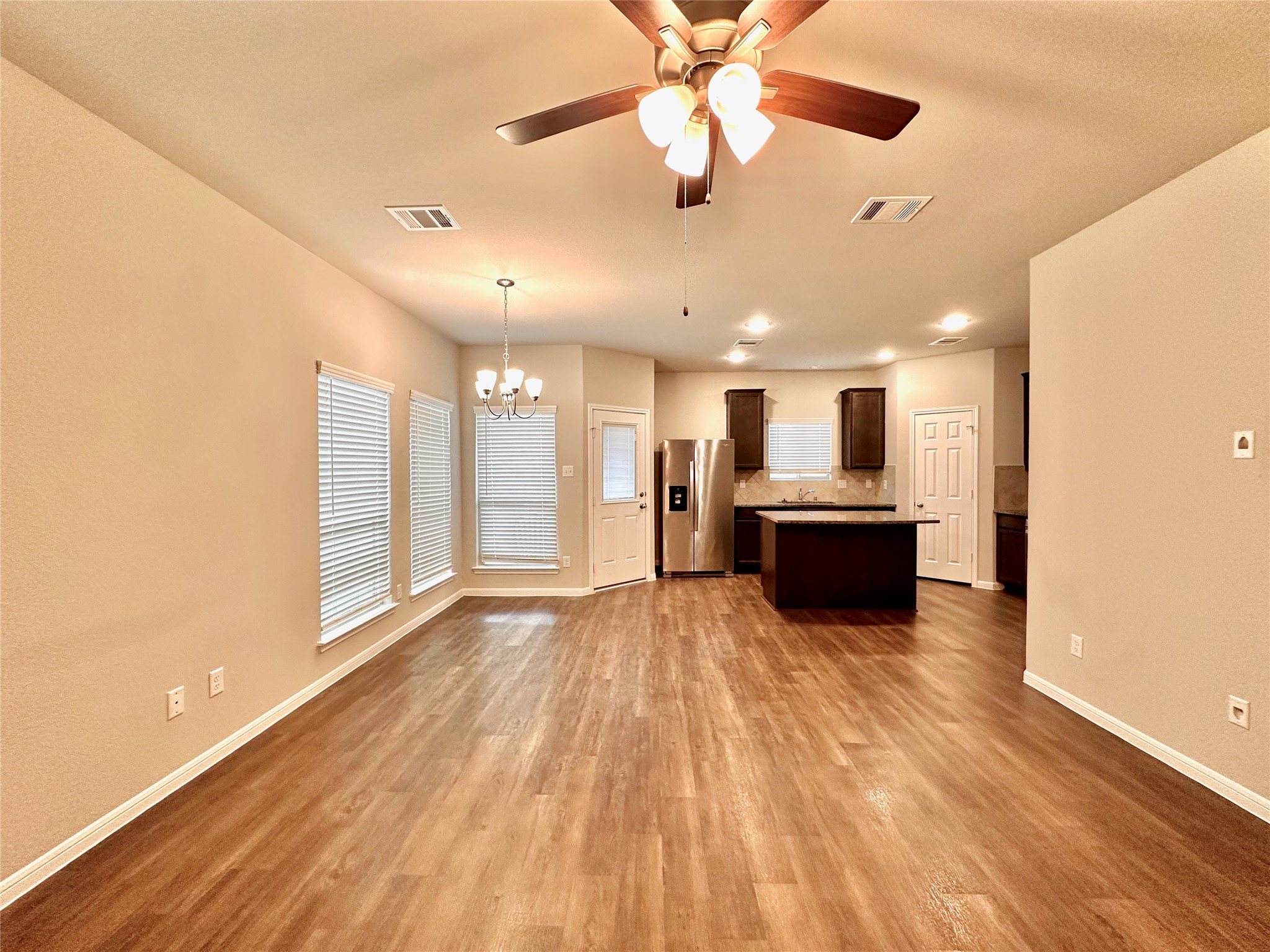 13327 Myrtle Meadows Lane Houston, TX 77048 - Photo 3 of 22