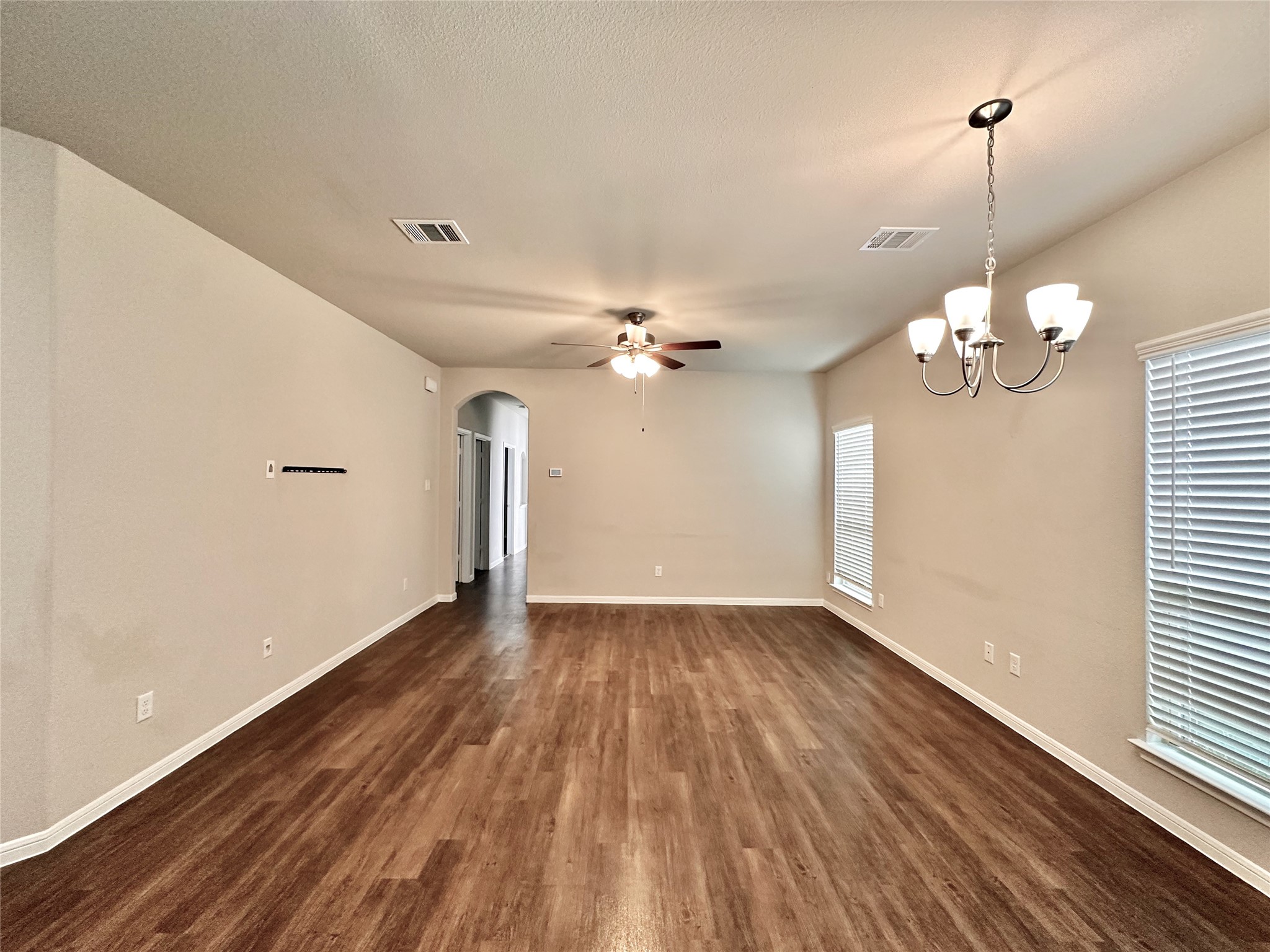 13327 Myrtle Meadows Lane Houston, TX 77048 - Photo 6 of 22