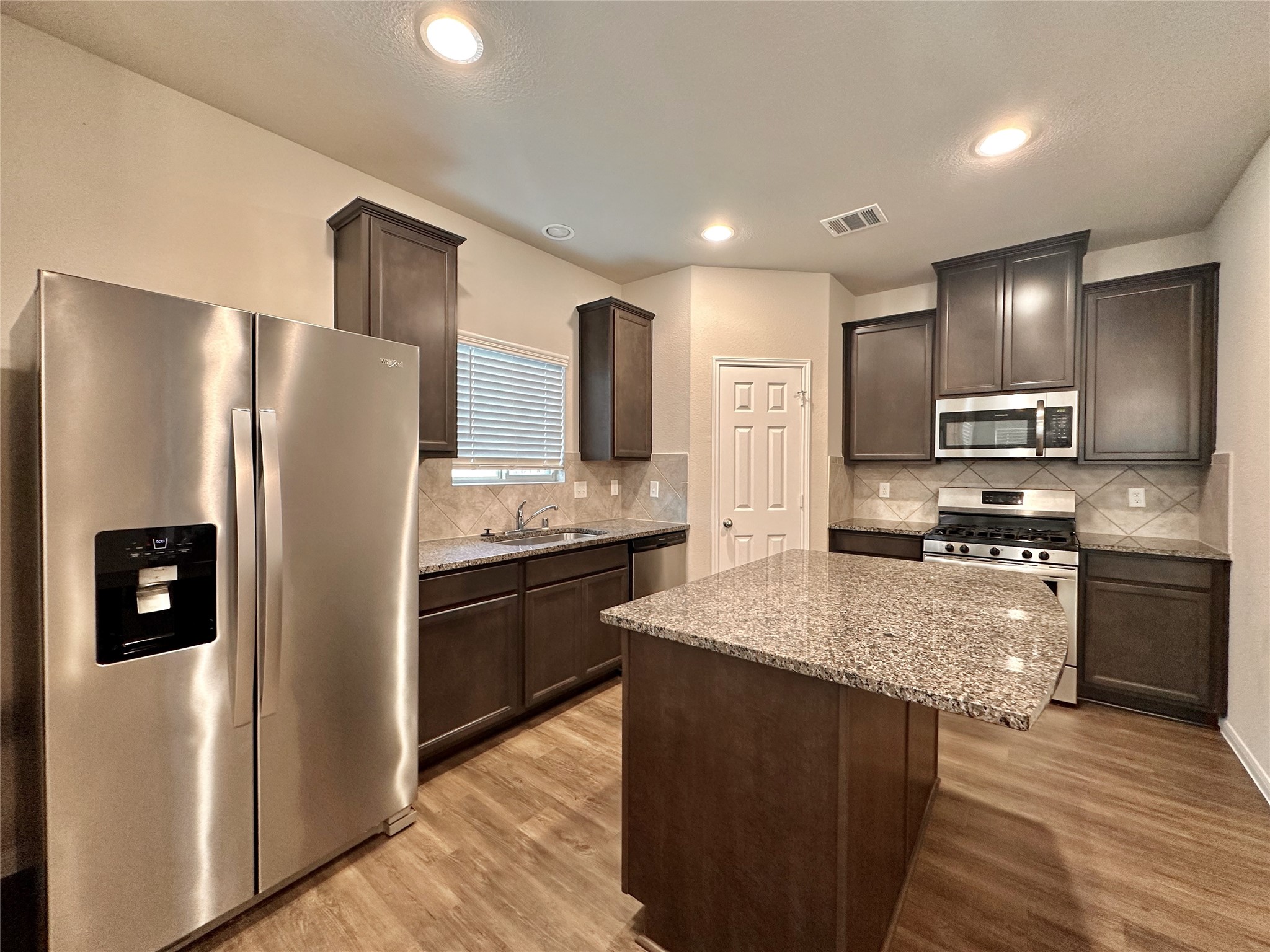 13327 Myrtle Meadows Lane Houston, TX 77048 - Photo 7 of 22