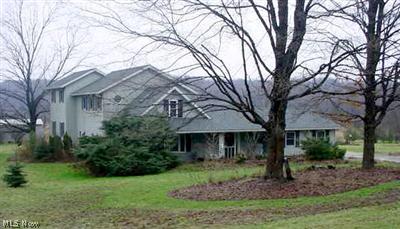 3657 Reimer Road Barberton, OH 44203 - Photo 1 of 1 Front of House