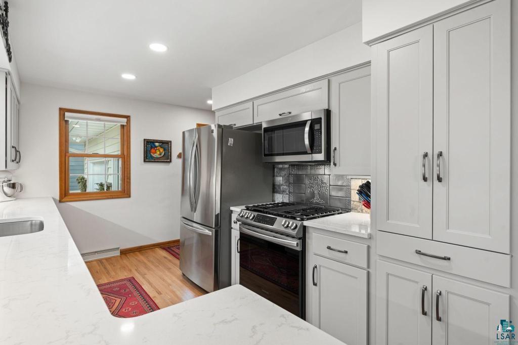 190 Lawrence Street Prescott, WI 54021 - Photo 15 of 66