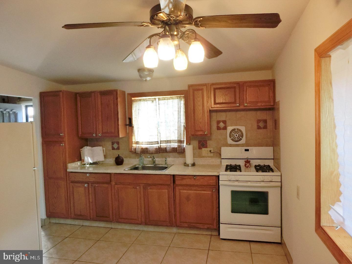 9305 Rising Sun Avenue Philadelphia, PA 19115 - Photo 12 of 25 Kitchen