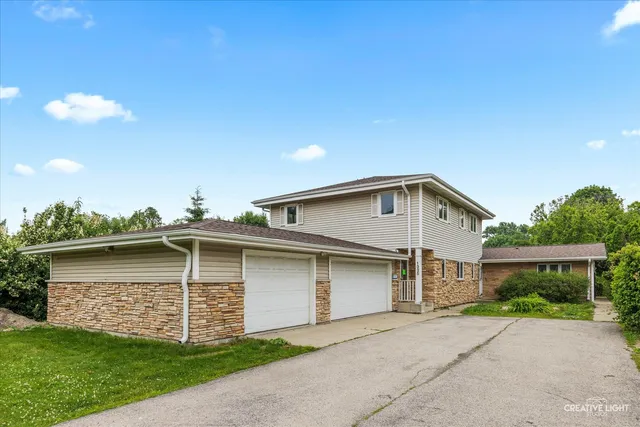 $579,900 | 1325 East Lake Avenue, Glenview, IL 60025