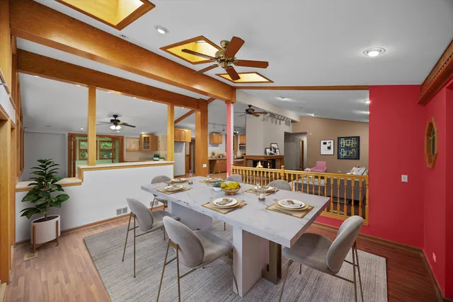 $579,900 | 1325 East Lake Avenue, Glenview, IL 60025