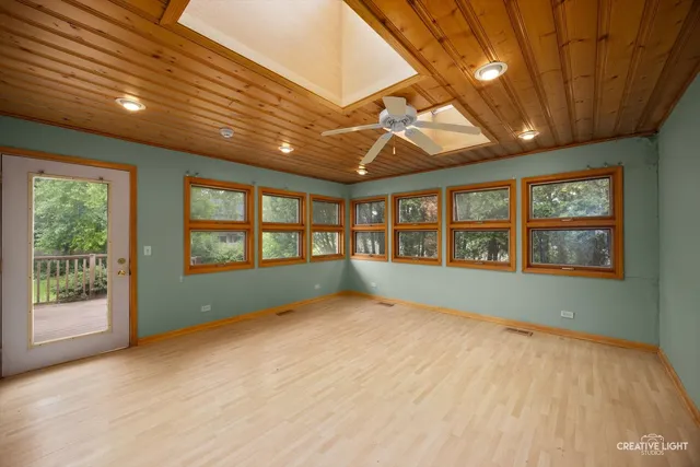 $579,900 | 1325 East Lake Avenue, Glenview, IL 60025