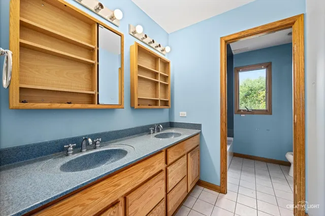 $579,900 | 1325 East Lake Avenue, Glenview, IL 60025