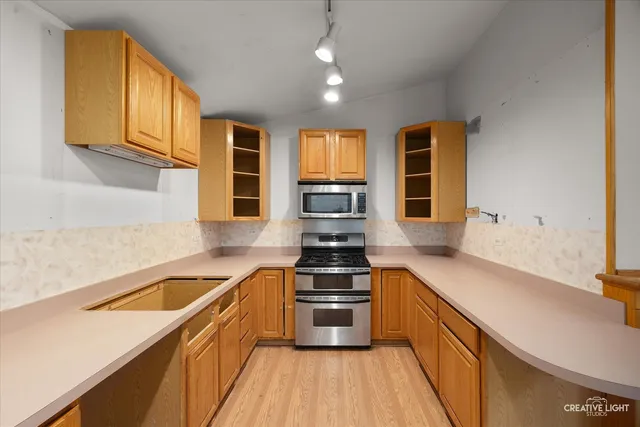 $579,900 | 1325 East Lake Avenue, Glenview, IL 60025