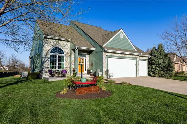 $450,000 | 620 Liberty Road, Smithville, MO 64089