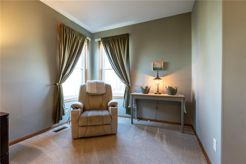 620 Liberty Road Smithville, MO 64089 - Photo 17 of 53