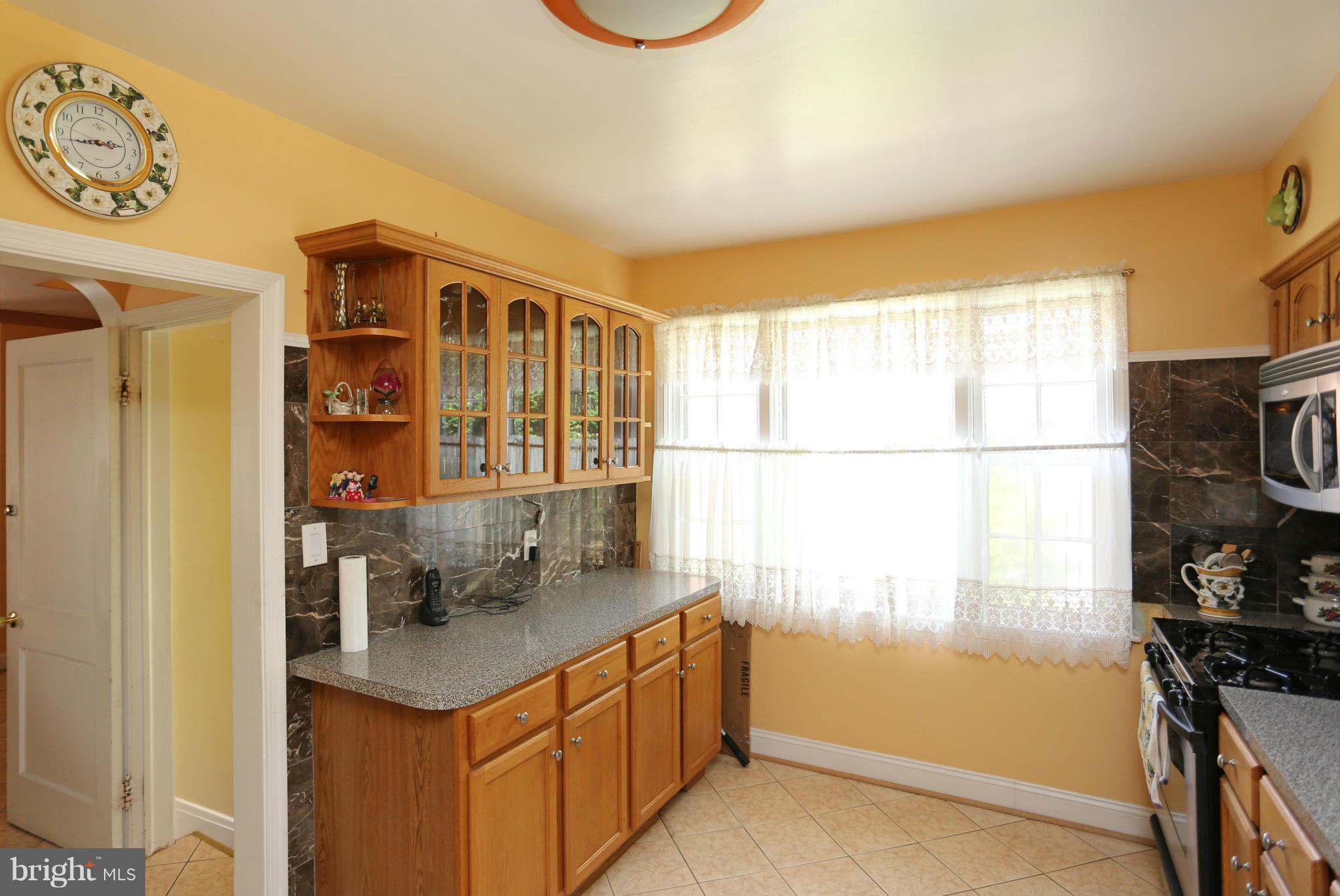 3670 Forest Hill Road Baltimore, MD 21207 - Photo 8 of 22 Kitchen