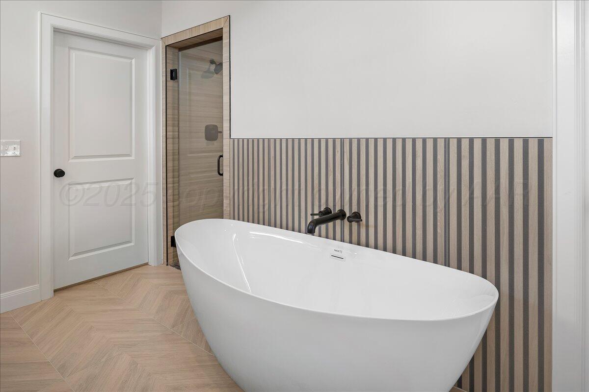 10200 Cactus Flower Road Amarillo, TX 79119 - Photo 21 of 34 21-Primary Bath