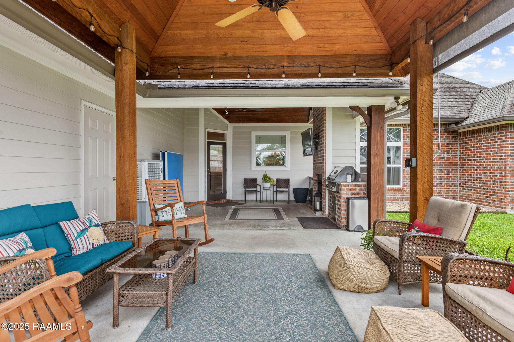 203 Whispering Meadows Road Broussard, LA 70518 - Photo 6 of 26 25-web-or-mls-203 Whispering Meadows Rd-