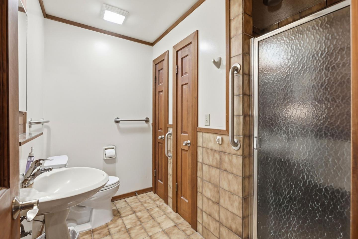 24 Kings Road Brisbane, CA 94005 - Photo 14 of 28