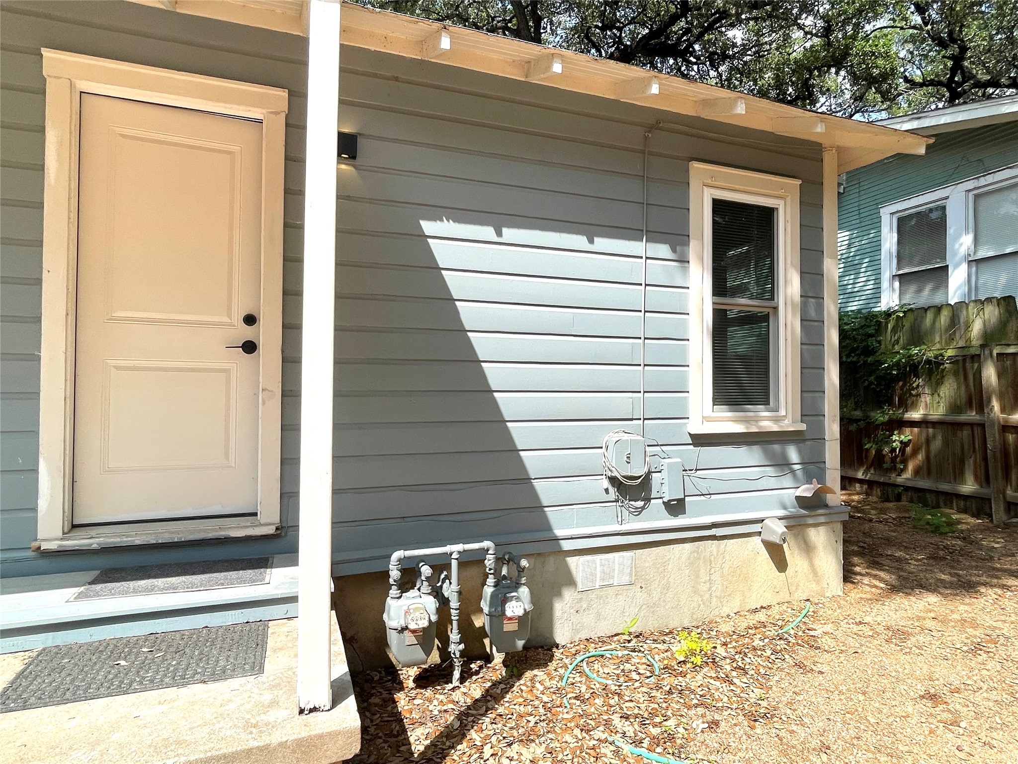 807 East Riverside Drive, Unit B Austin, TX 78704 - Photo 24 of 28 Back door in back yard.
