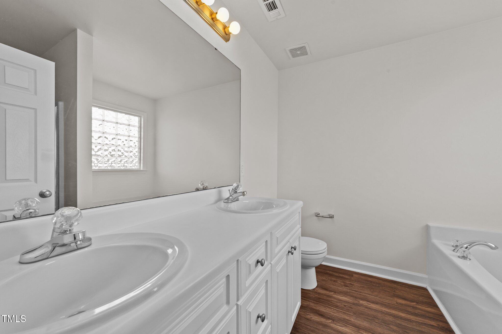 7041 Spanglers Spring Way Raleigh, NC 27610 - Photo 22 of 44 32-web-or-mls-VB4A7301