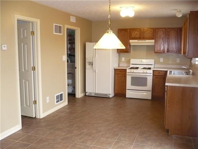 1067 Pine Ridge Way Brownsburg, IN 46112 - Photo 11 of 22