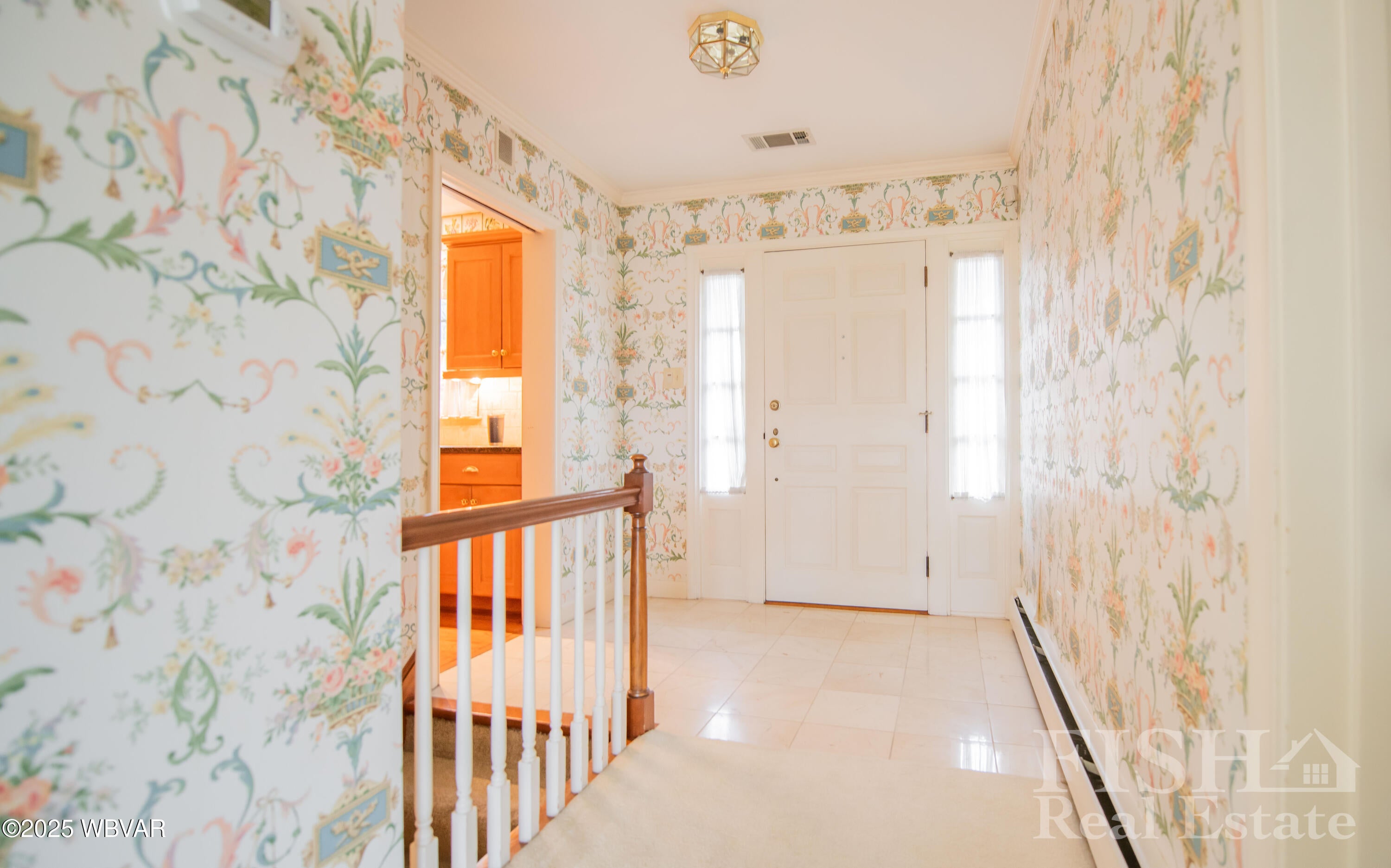 204 Roderick Road Williamsport, PA 17701 - Photo 13 of 40 Entryway