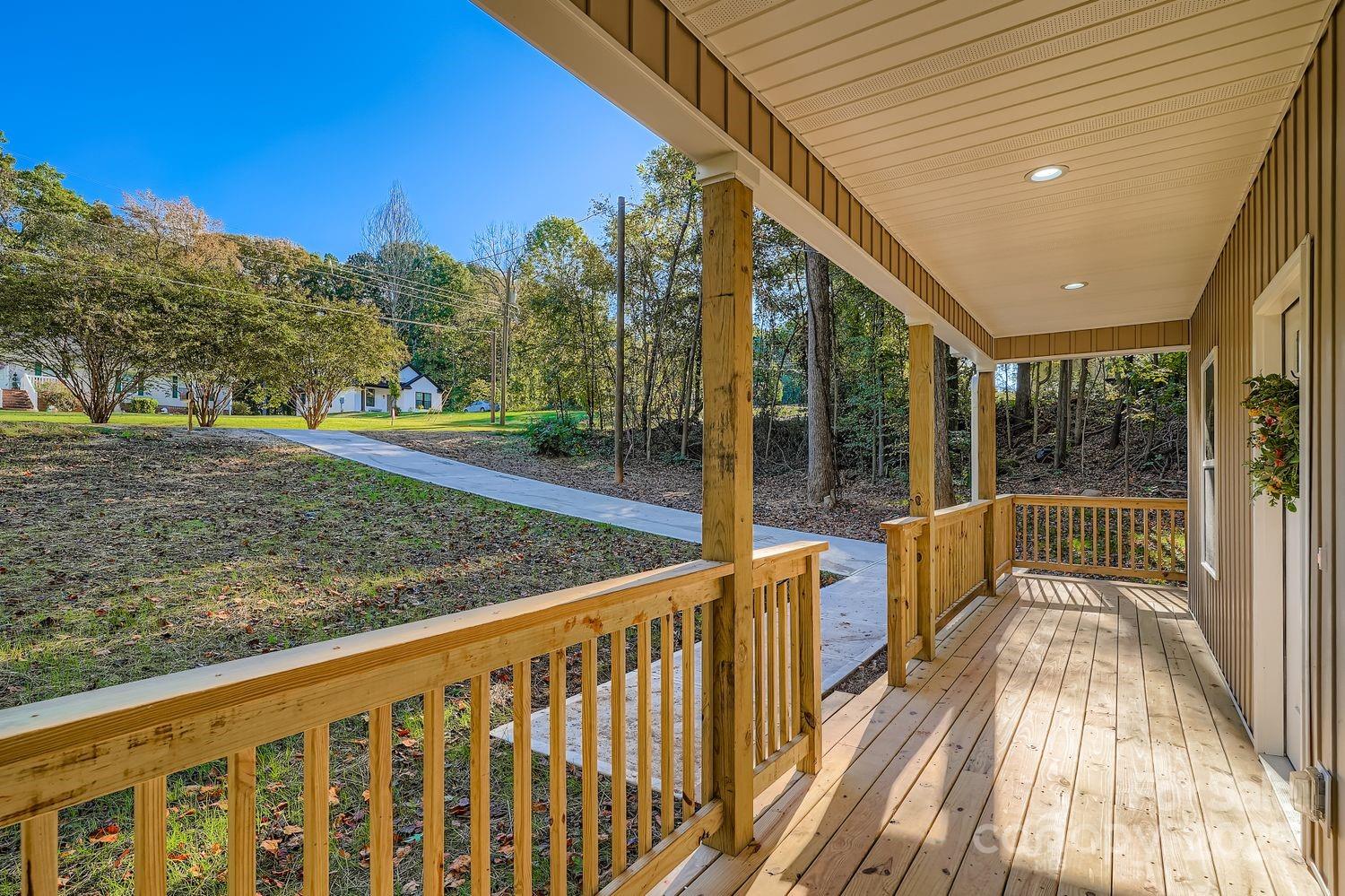 735 Morningside Drive Mount Holly, NC 28120 - Photo 4 of 26