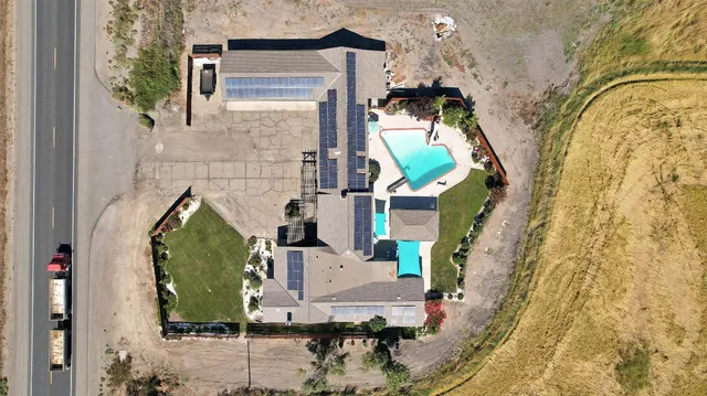 $1,375,000 | 18598 Highway 113, Knights Landing, CA 95645