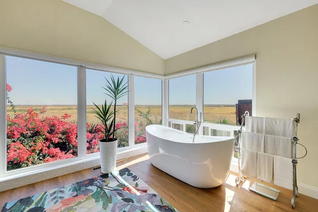 $1,375,000 | 18598 Highway 113, Knights Landing, CA 95645