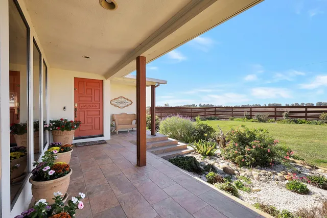 $1,375,000 | 18598 Highway 113, Knights Landing, CA 95645