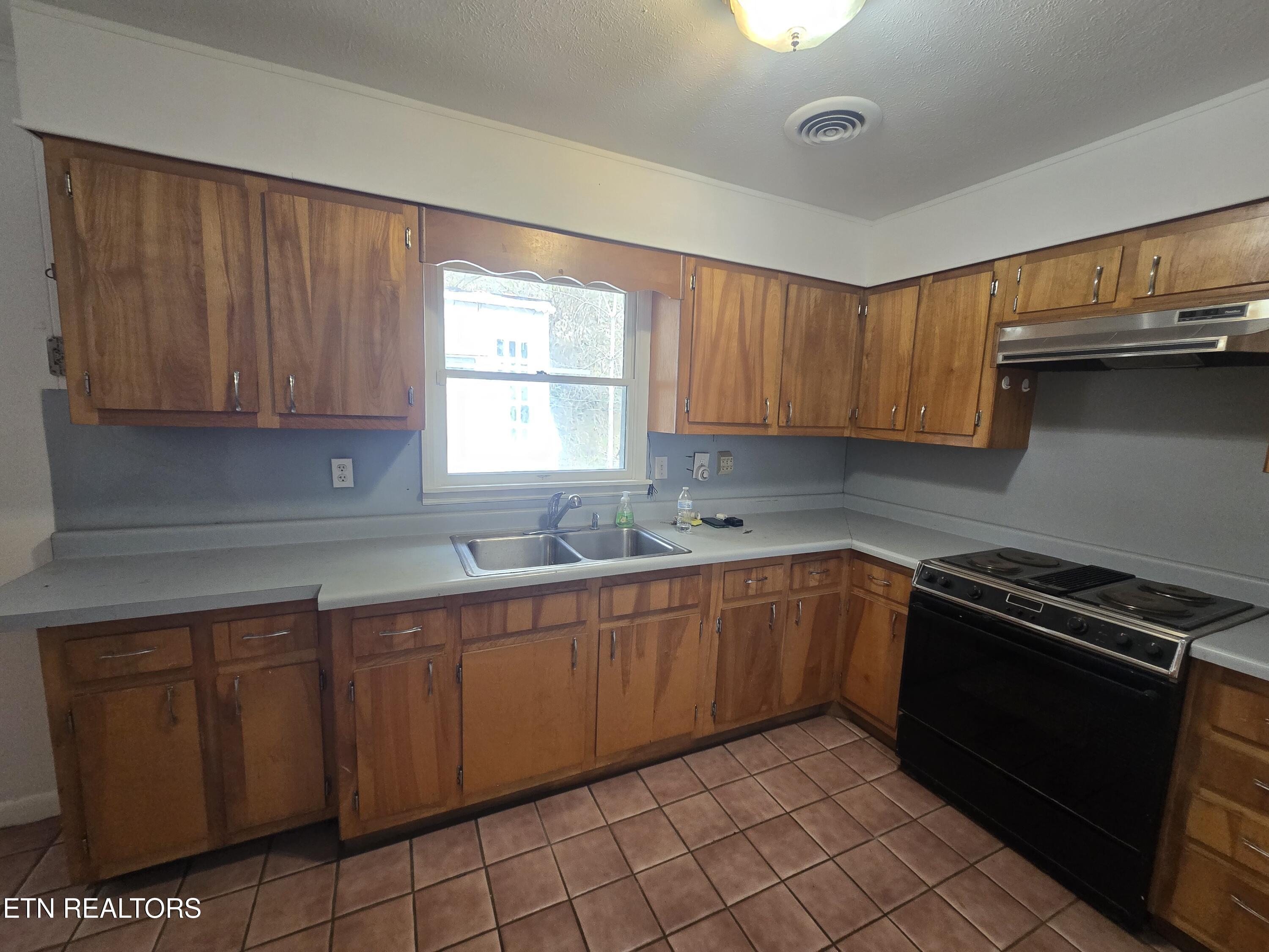 168 Tomlinson Road Pennington Gap, VA 24277 - Photo 6 of 20 20260305_122153