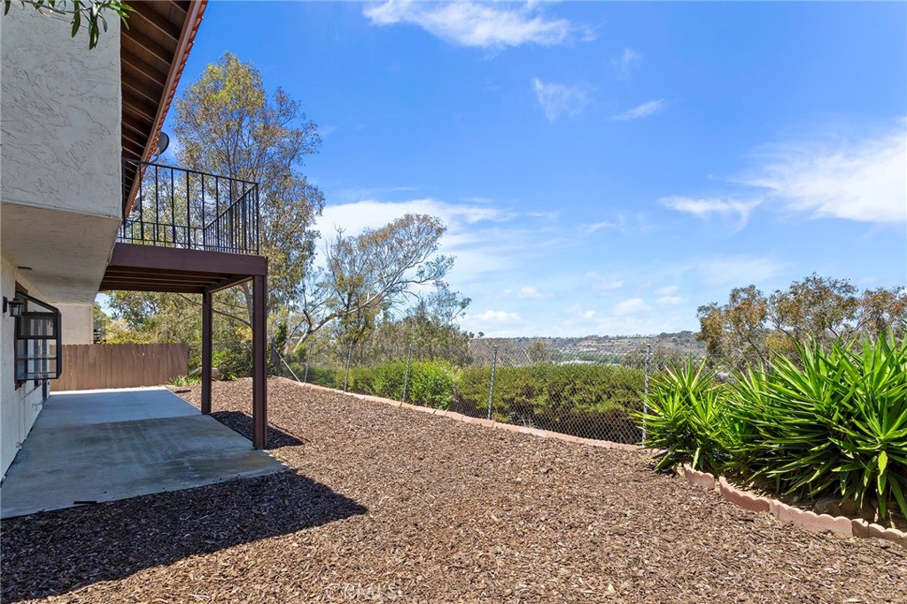 2881 Todd Street Oceanside, CA 92054 - Photo 31 of 41 a view of a building from a hallway