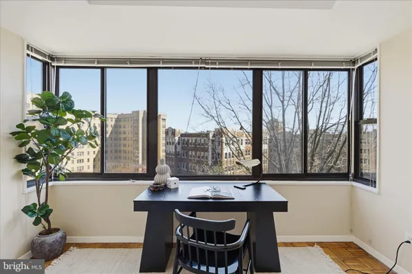 $350,000 | 4740 Connecticut Avenue Northwest, Unit 706, Washington, DC 20008