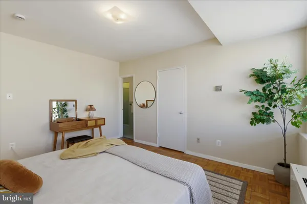 $350,000 | 4740 Connecticut Avenue Northwest, Unit 706, Washington, DC 20008