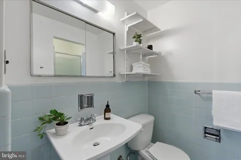 a bathroom with a toilet