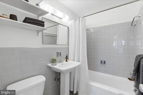 $350,000 | 4740 Connecticut Avenue Northwest, Unit 706, Washington, DC 20008