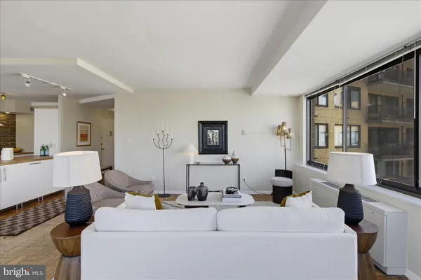 $350,000 | 4740 Connecticut Avenue Northwest, Unit 706, Washington, DC 20008