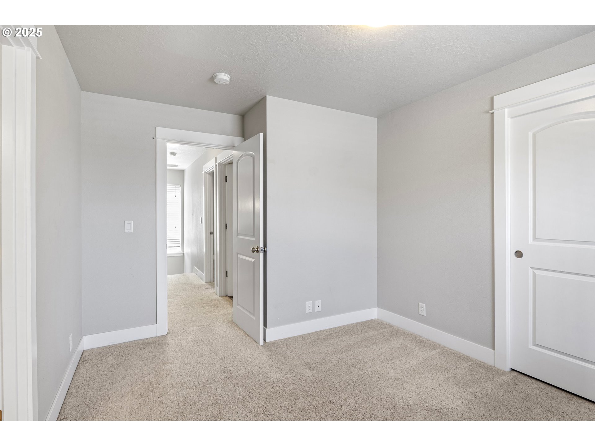 229 South 70th Street Springfield, OR 97478 - Photo 24 of 43