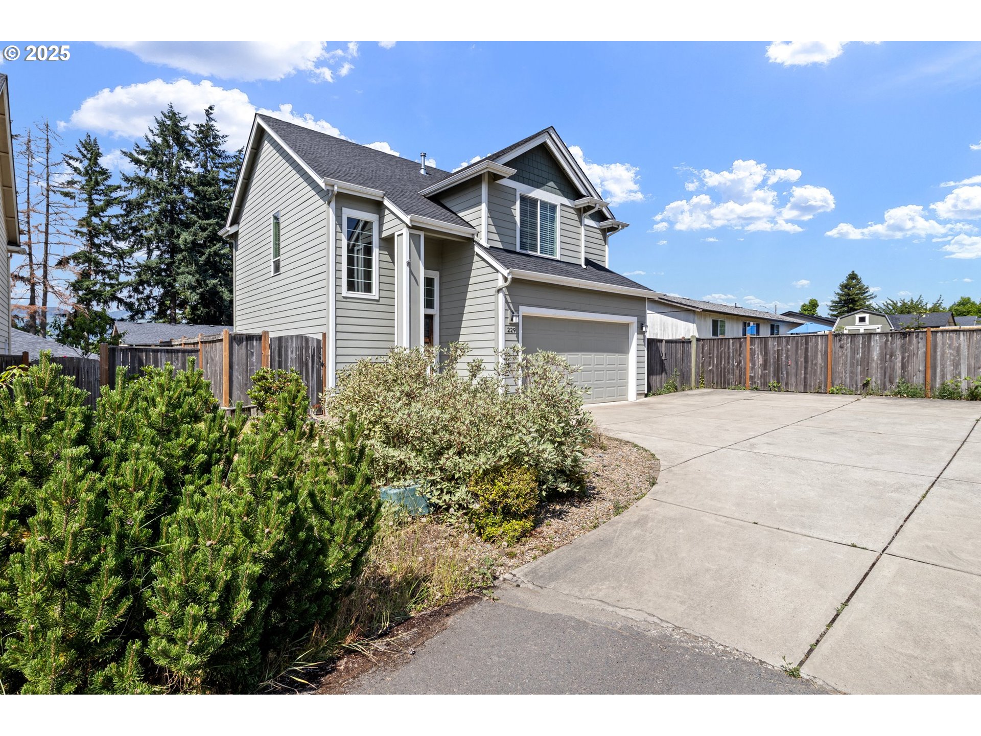 229 South 70th Street Springfield, OR 97478 - Photo 42 of 43