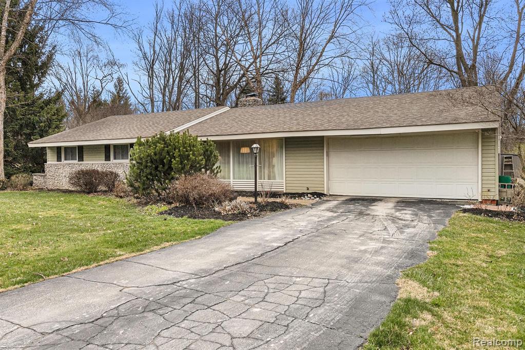 30960 Pear Ridge Farmington Hills, MI 48334 - Photo 4 of 38