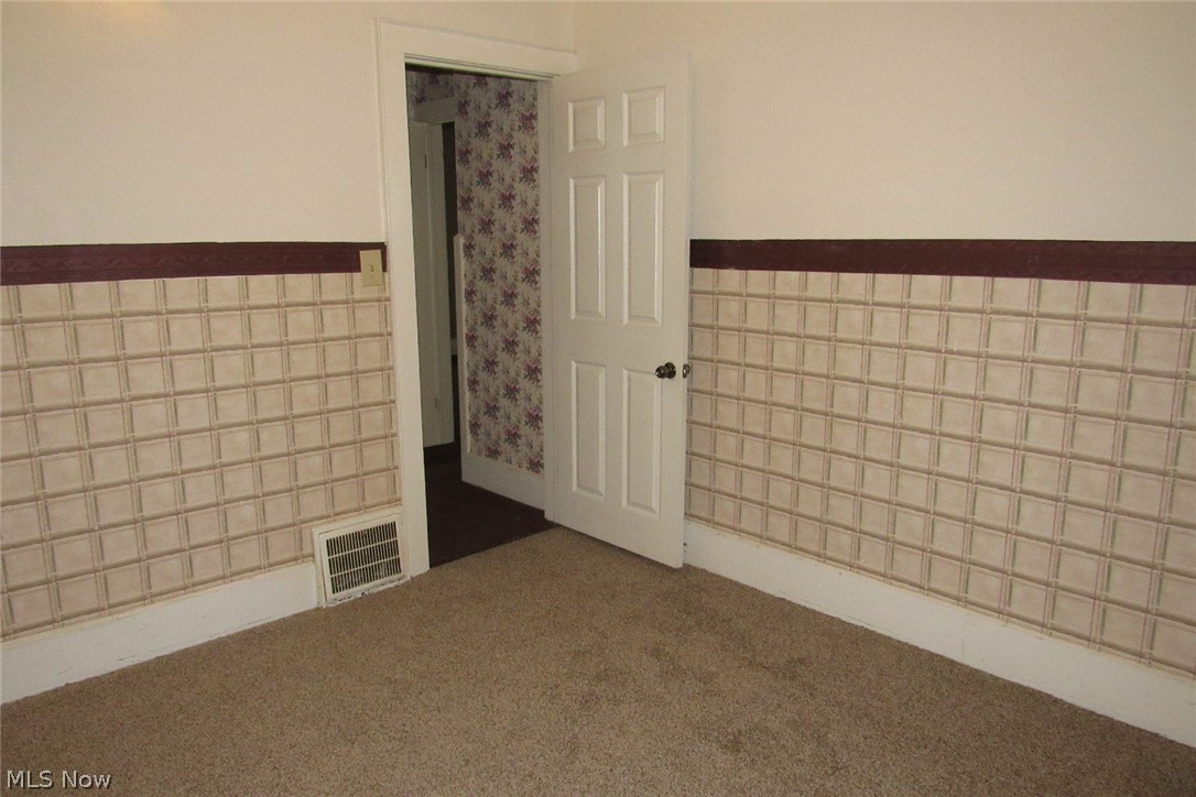 2042 West Prospect Road Ashtabula, OH 44004 - Photo 15 of 24
