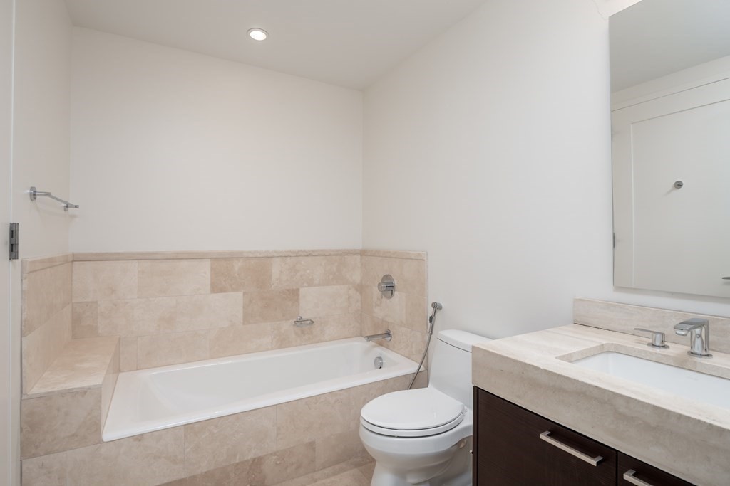 1 Franklin Street, Unit 2909 Boston, MA 02110 - Photo 6 of 16