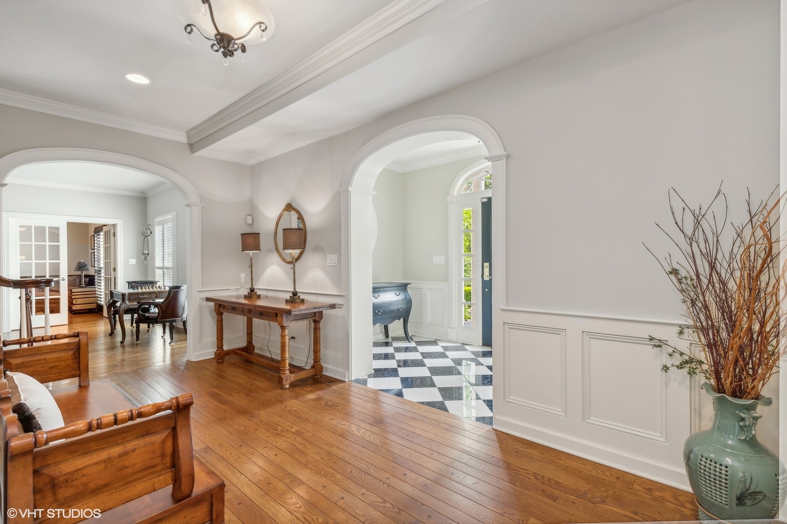 650 East Deerpath Road Lake Forest, IL 60045 - Photo 3 of 45 a view of a livingroom with furniture and wooden floor